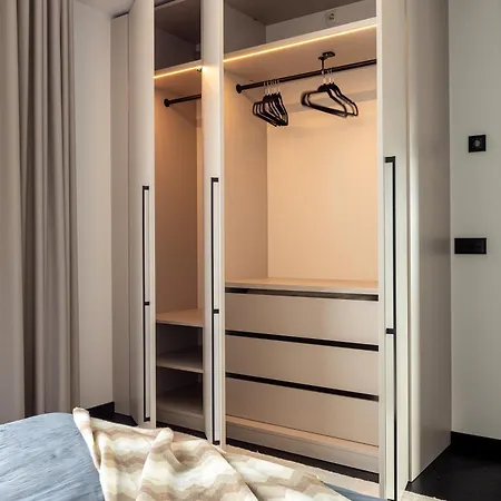 Luxury Seaside Penthouse With A View Of The Old Town Apartamento *