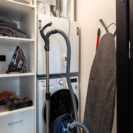 Luxury Seaside Penthouse With A View Of The Old Town *