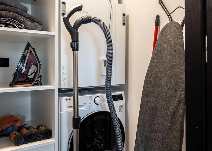 Luxury Seaside Penthouse With A View Of The Old Town *